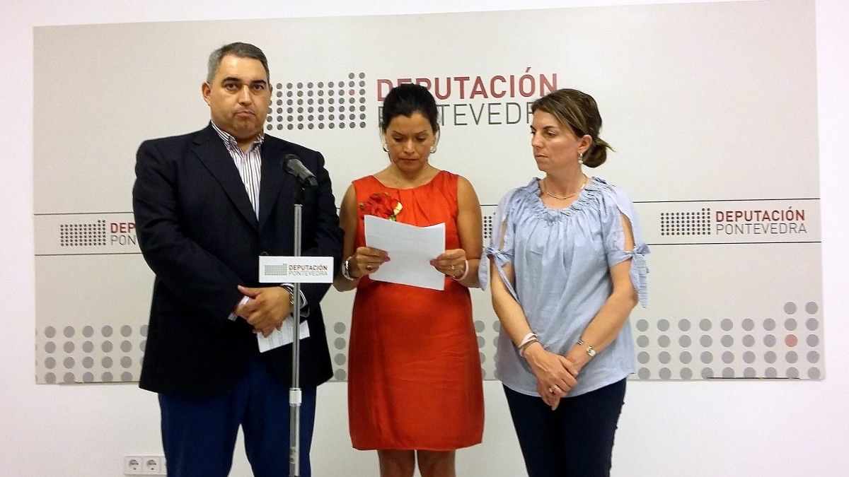 Luís Aragunde, Nidia Arévalo e Luisa Piñeiro na Deputación Provincial