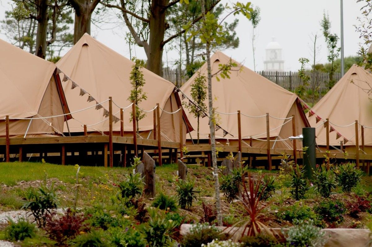 Instalaciones del camping de la isla de Ons