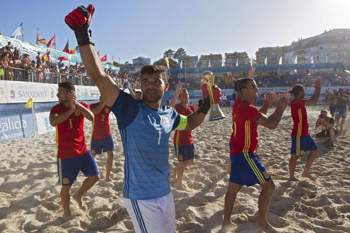 Tercera jornada de la Liga Europea de fútbol playa en Sanxenxo