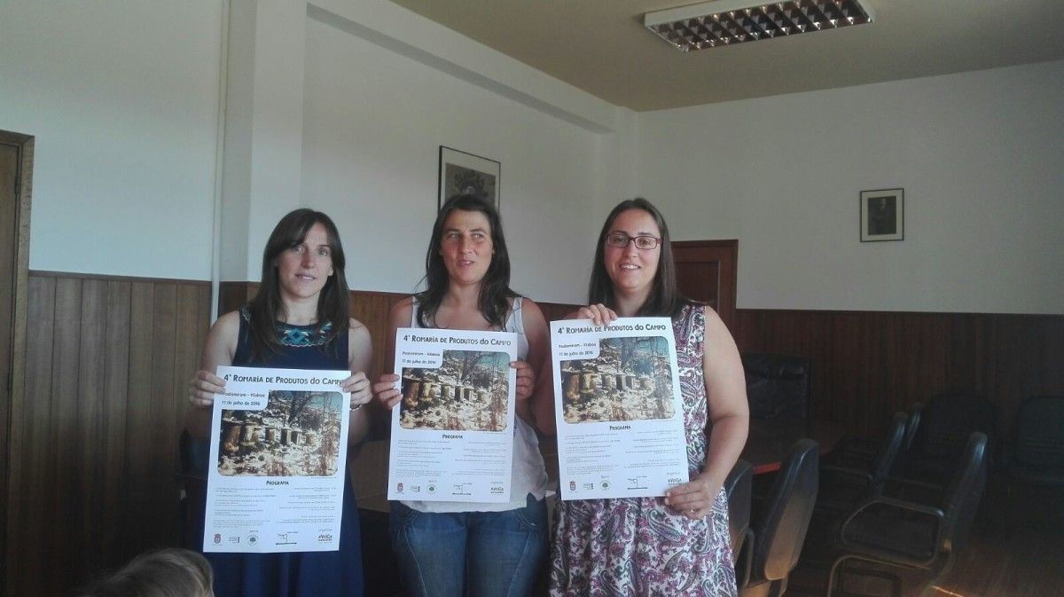Ornela Fernández, Ester Marinho yTareixa Carro presentan la cuarta romería de productos del campo de Vilaboa