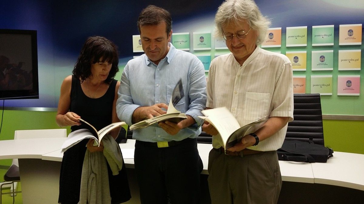 Ana Acuña, Luis Bará y Manuel Pereira presentarán la revista Olga en la Casa das Campás
