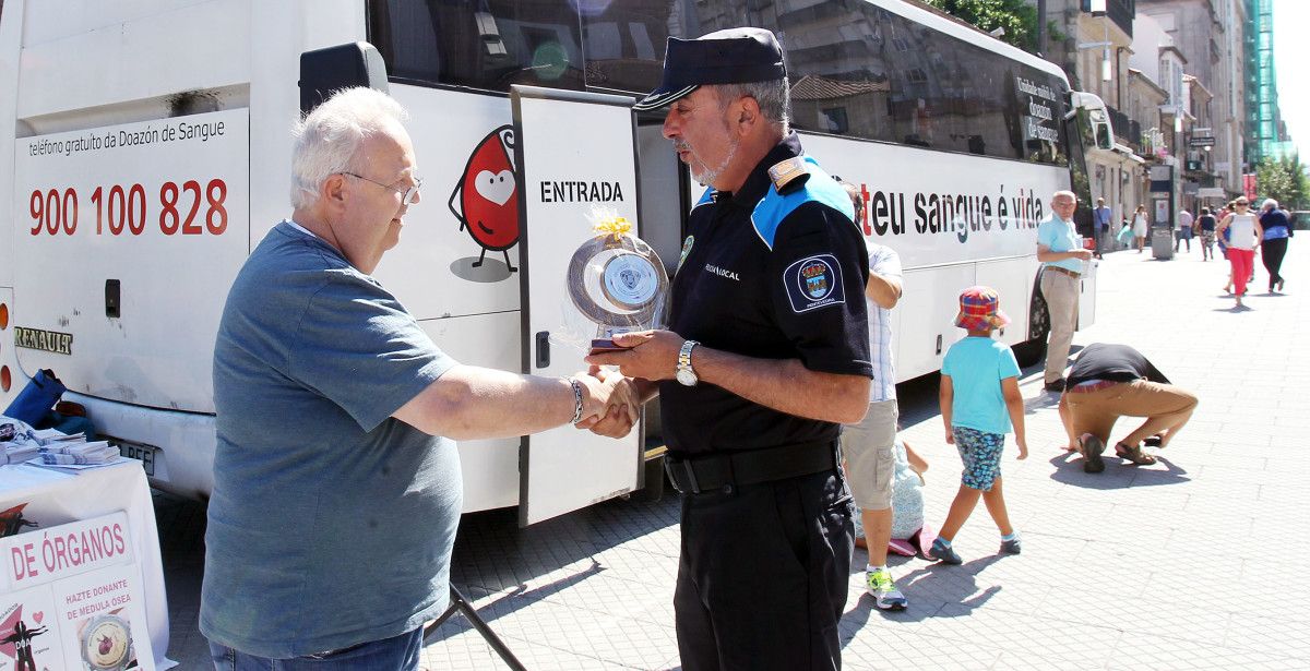 La Asociación de Donantes y Receptores de Órganos entrega un reconocimiento a la Policía Local 
