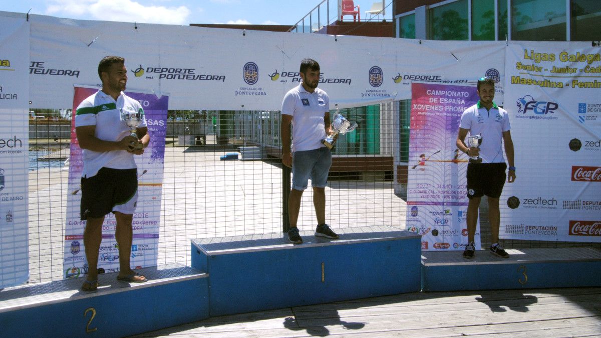Podio por clubs del Nacional de Jóvenes Promesas en el Pontillón de O Castro