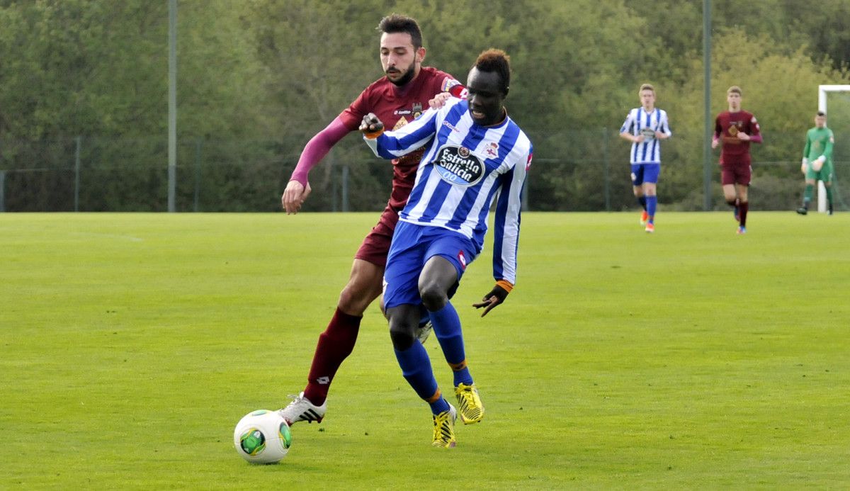 Sidibé nun partido entre Deportivo B e Pontevedra