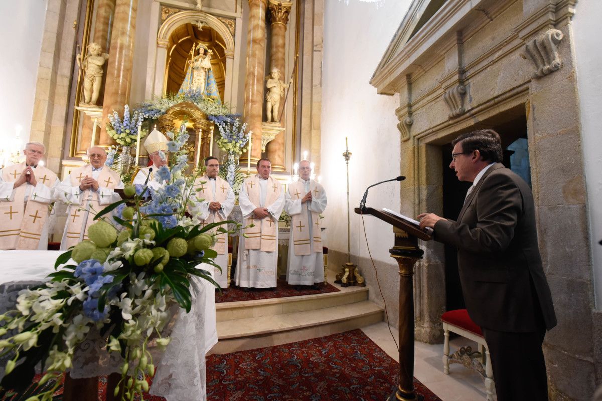 Tradicional ofrenda de la Deputación Provincial a la Virgen Peregrina 2016 Tradicional ofrenda de la Deputación Provincial a la Virgen Peregrina 2016