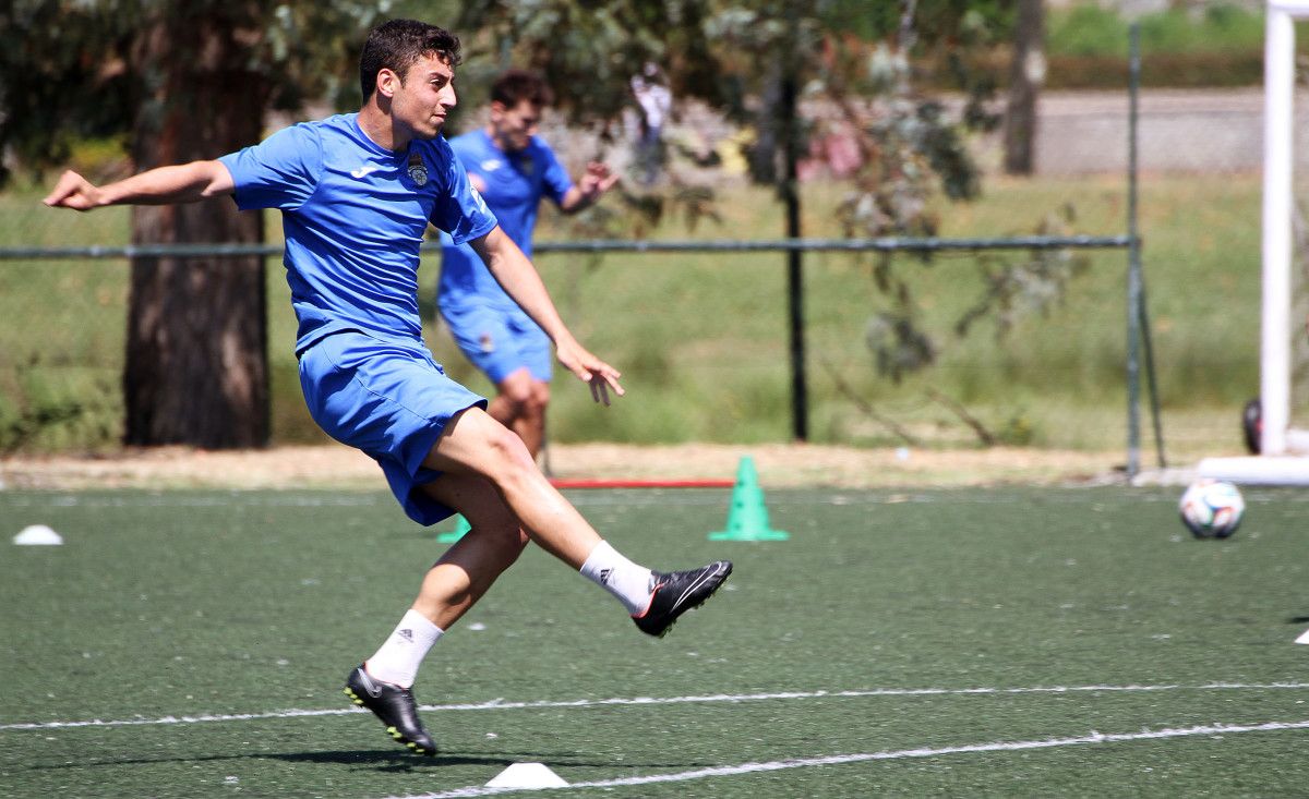 Kevin Presa durante un adestramento co Pontevedra