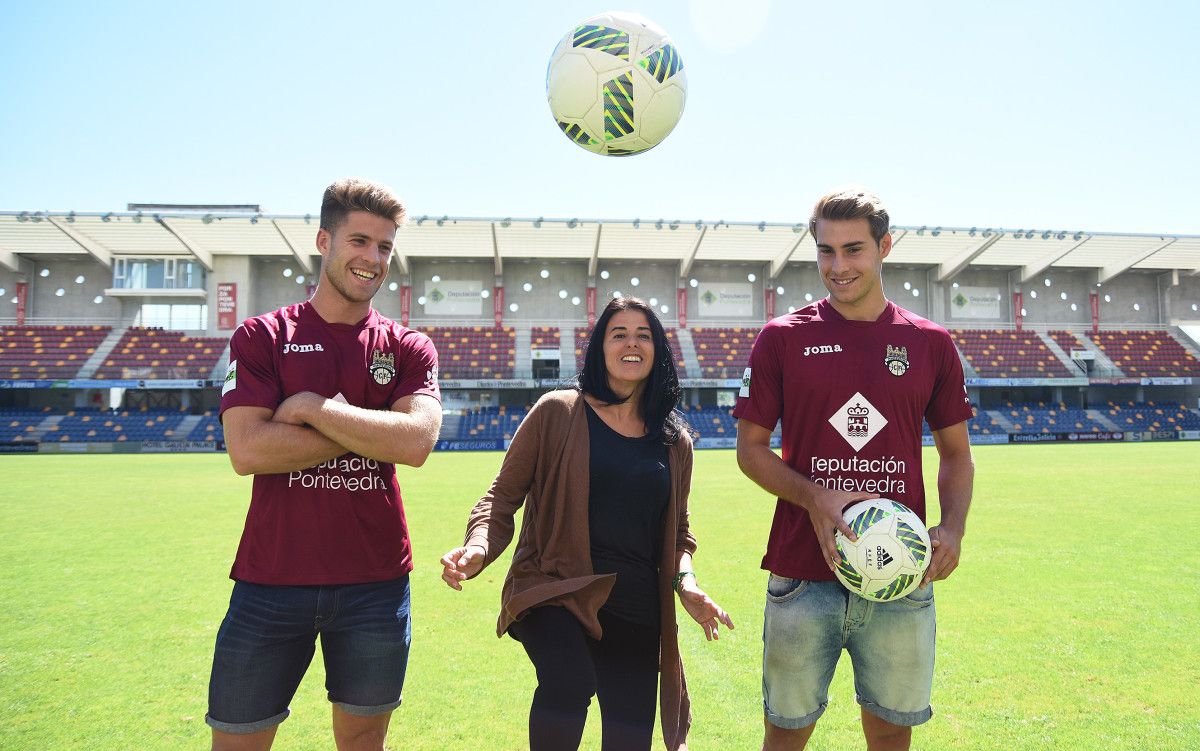 Presentación de Mario Barco e Mateu Ferrer como xogadores do Pontevedra