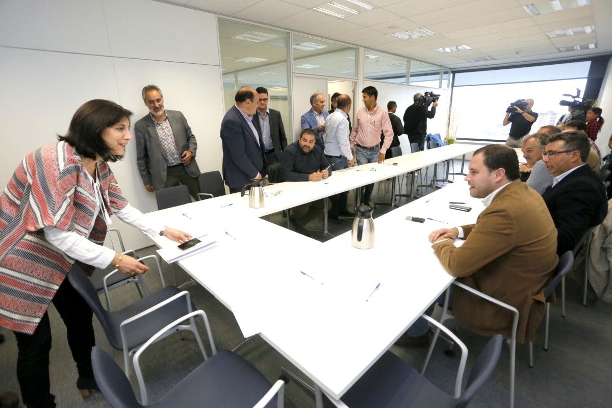 A conselleira de Medio Rural, Ángeles Vázquez, fala co alcalde de Cotobade, Jorge Cubela A conselleira de Medio Rural, Ángeles Vázquez, fala co alcalde de Cotobade, Jorge Cubela
