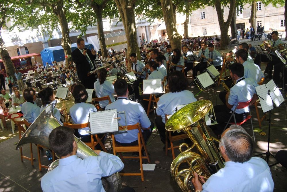 Concierto de la Banda de Música de Mondariz en las fiestas de Ponte Caldelas