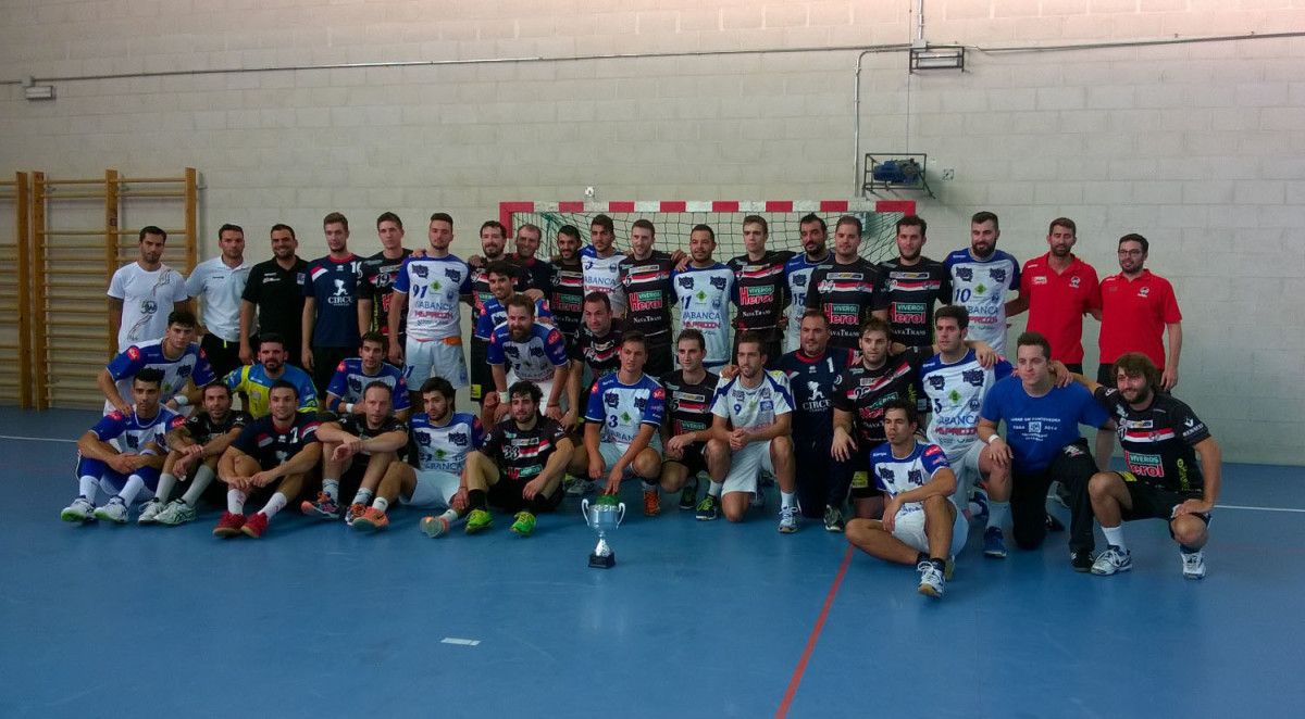 Partido amistoso entre BM Nava y Cisne en Viana de Cega