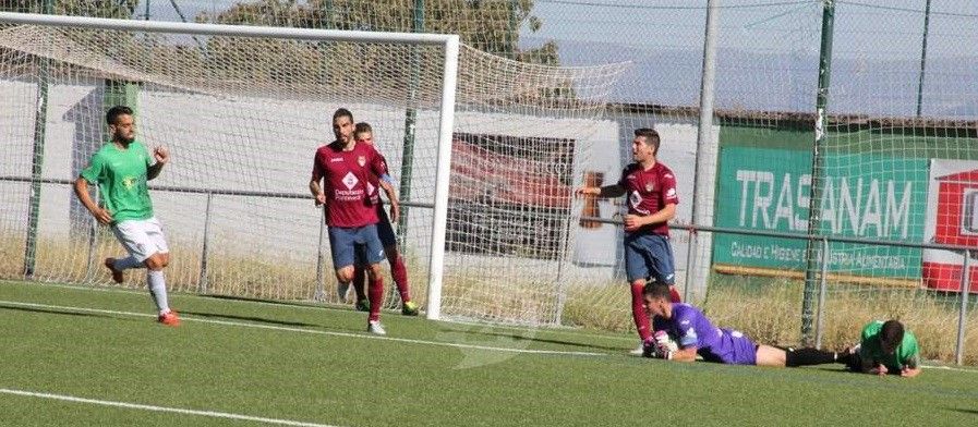 Partido entre Guijuelo e Pontevedra no Municipal de Guijuelo