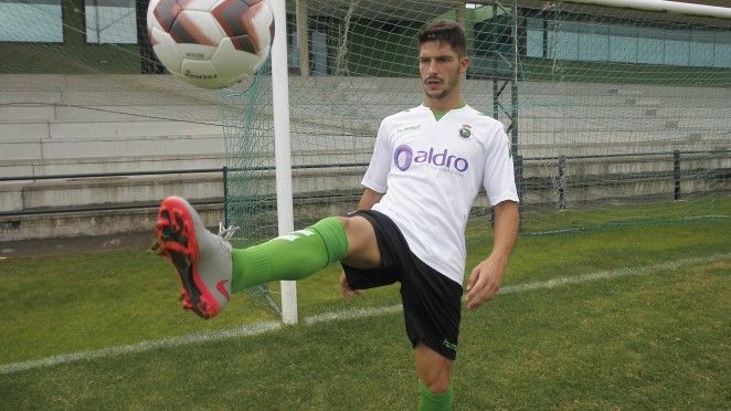 Presentación de Caye Quintana como novo xogador do Real Racing Club