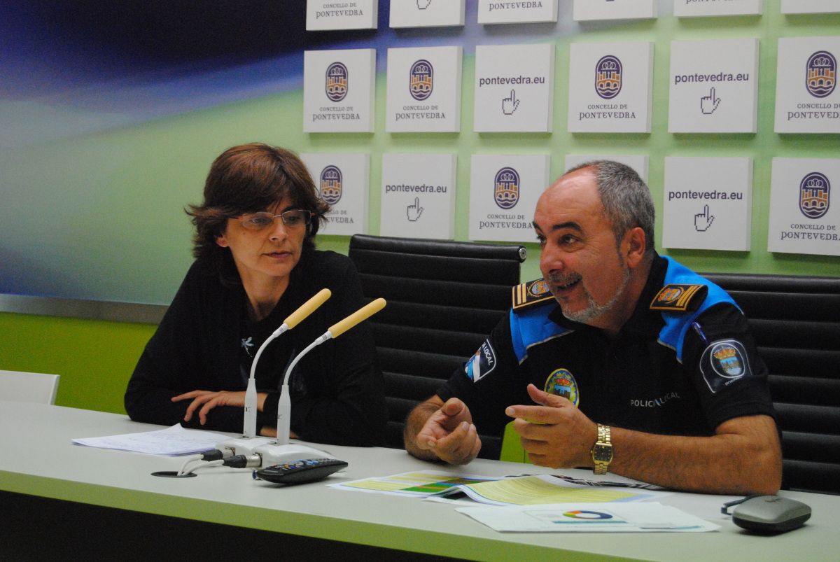 Carme da Silva y el intendente de la Policía Local, Daniel Macenlle