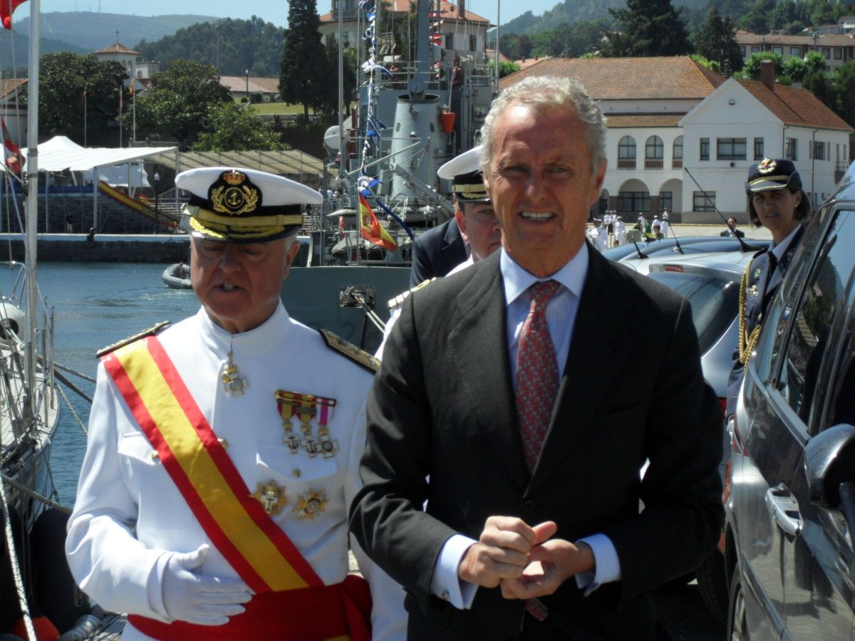 El Ministro de Defensa, Pedro Morenés, en la Escuela Naval de Marín