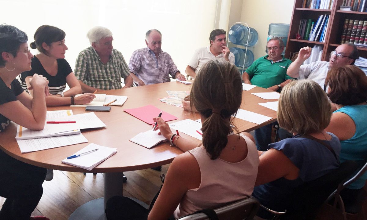 Xuntanza de candidatos do PSdeG-PSOE con colectivos veciñais da cidade
