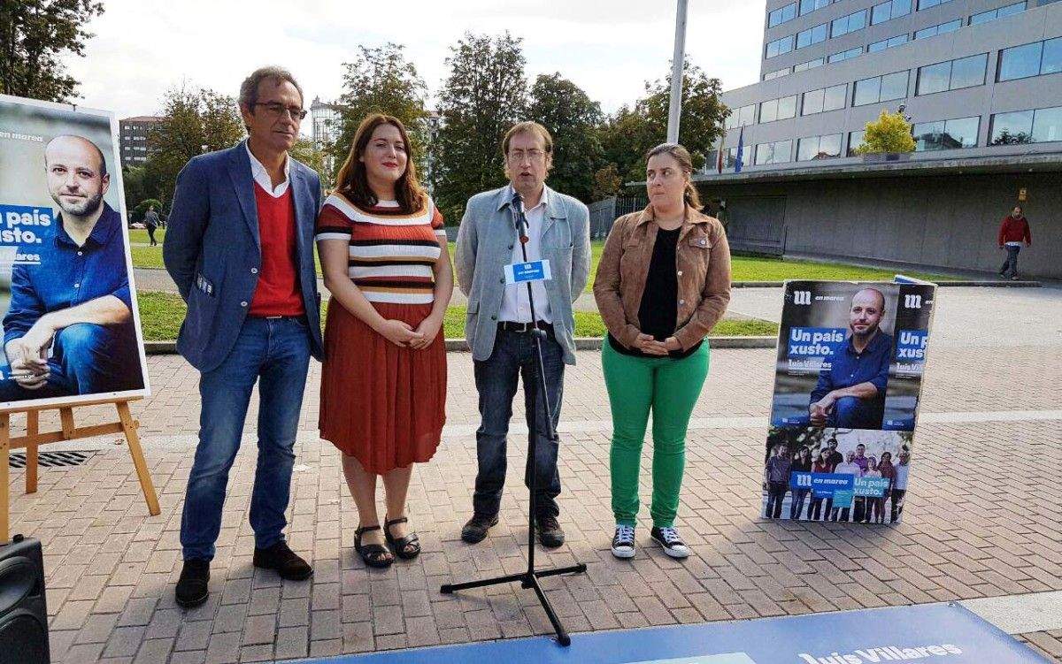 Luis Rei, Ángela Rodríguez, Xoan Hermida e Vanessa Angustia diante da Xunta