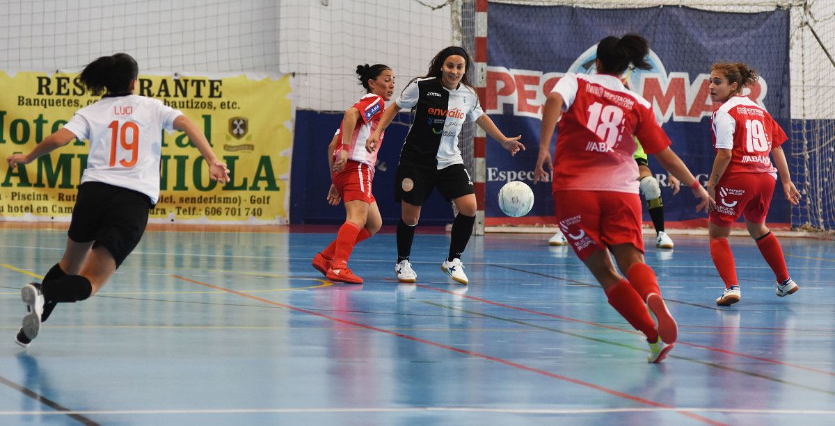 Partido entre Poio Pescamar y Ourense Envialia en A Seca