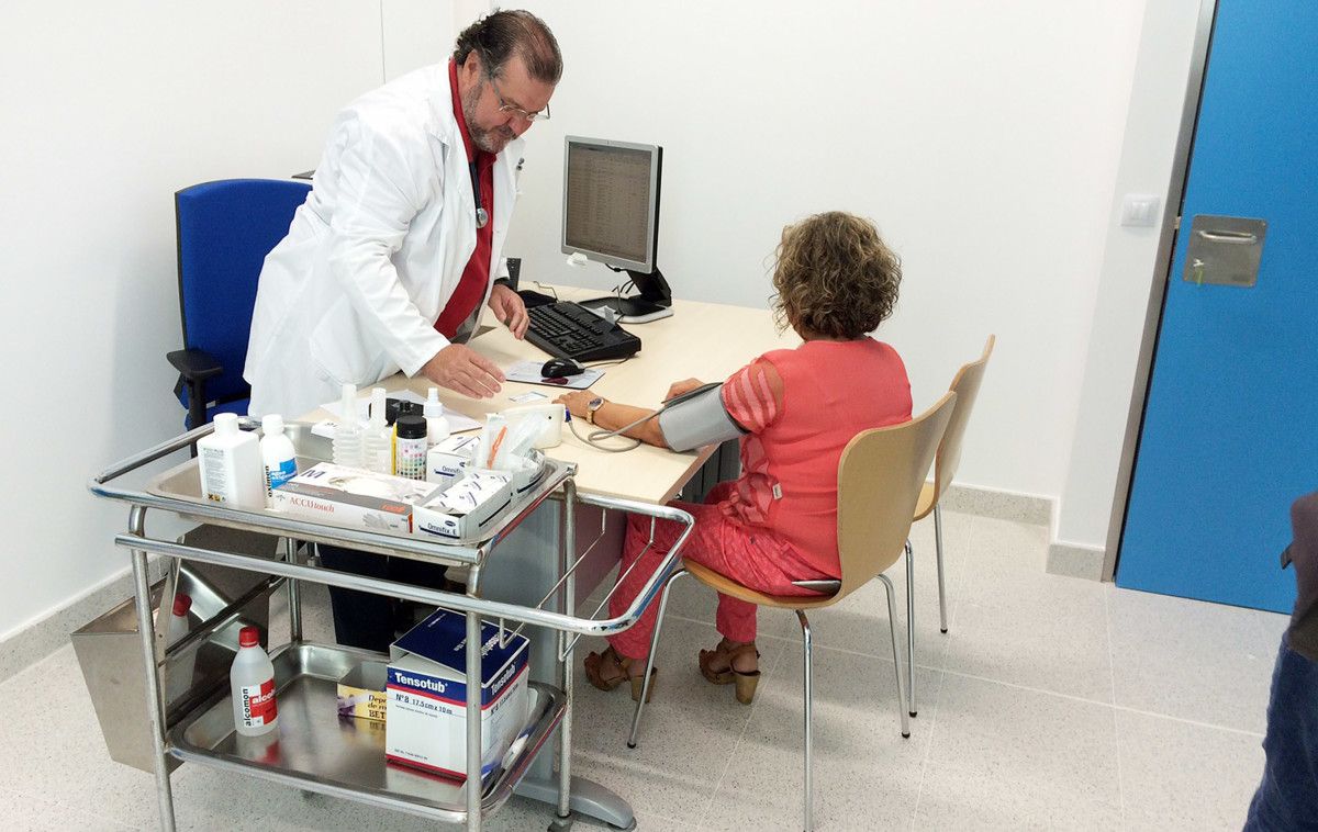 Paciente recibiendo atención médica | ARCHIVO