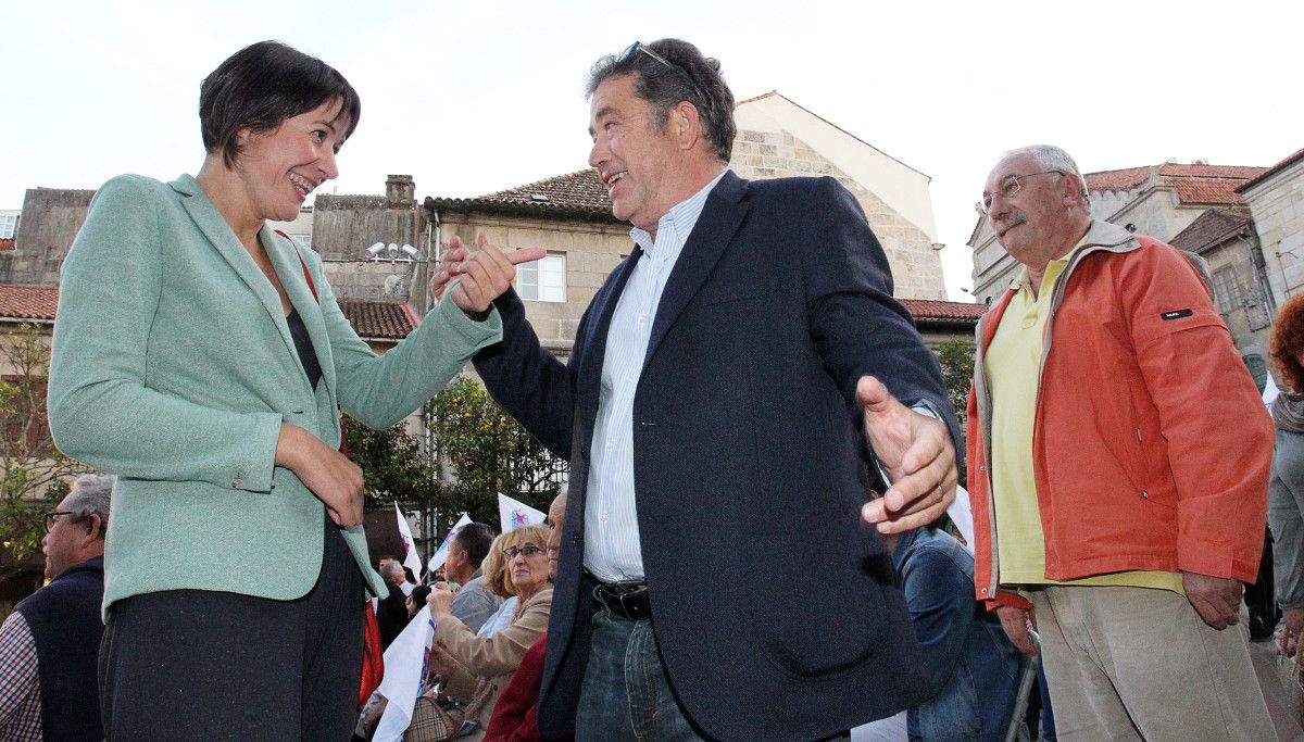 Mitin del BNG con Ana Pontón en la Plaza del Teucro en la campaña del 25-S