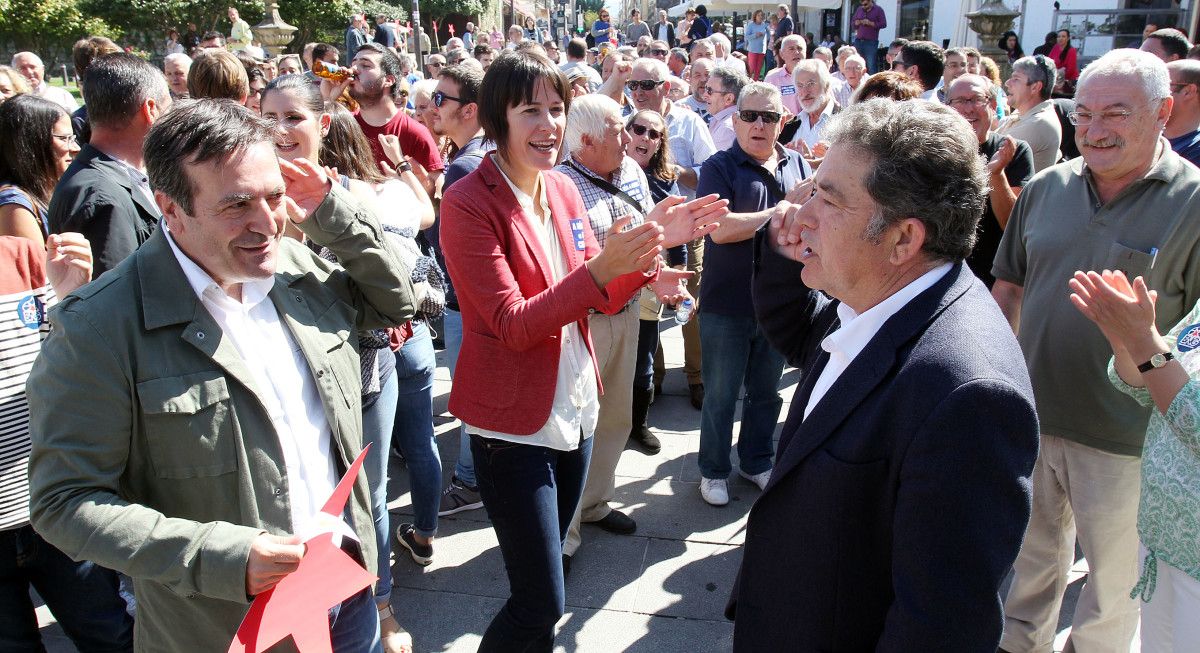 Acto de peche da campaña do 25-S do BNG con Ana Pontón en Pontevedra