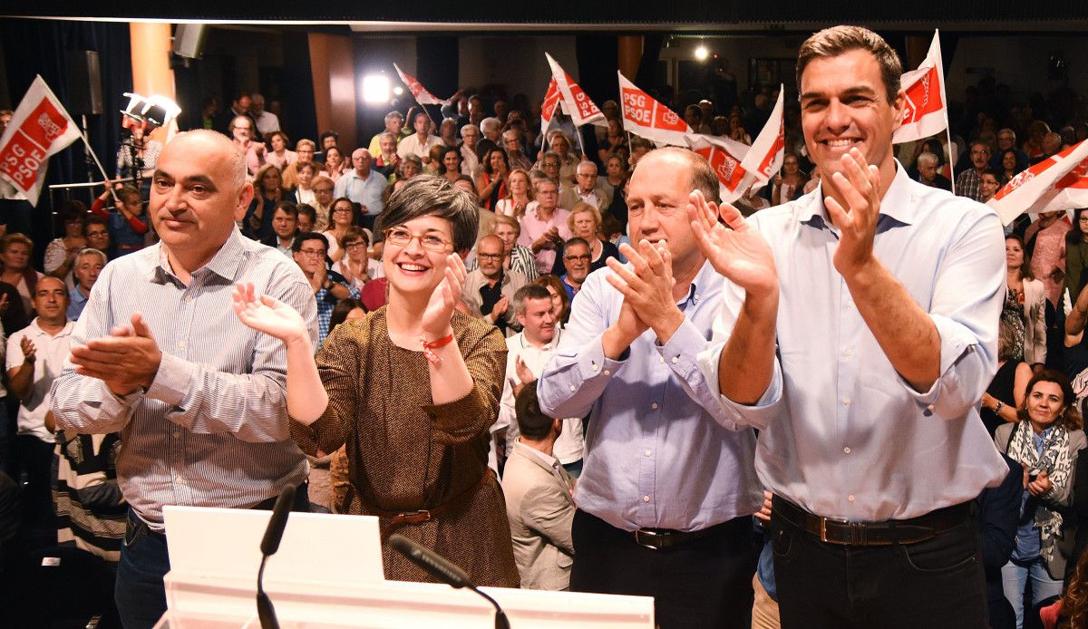Mitin del PSOE con Pedro Sánchez en el Teatro Principal en la campaña del 25-S