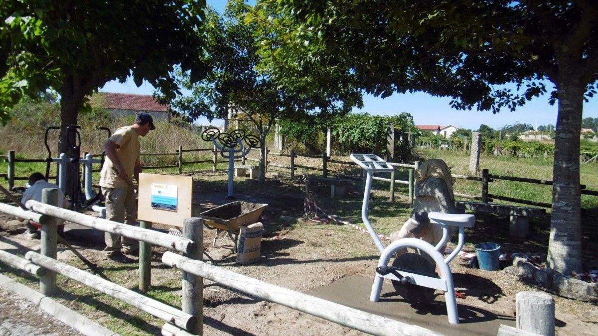 Traballos para a instalación dun parque biosaudable en Sear