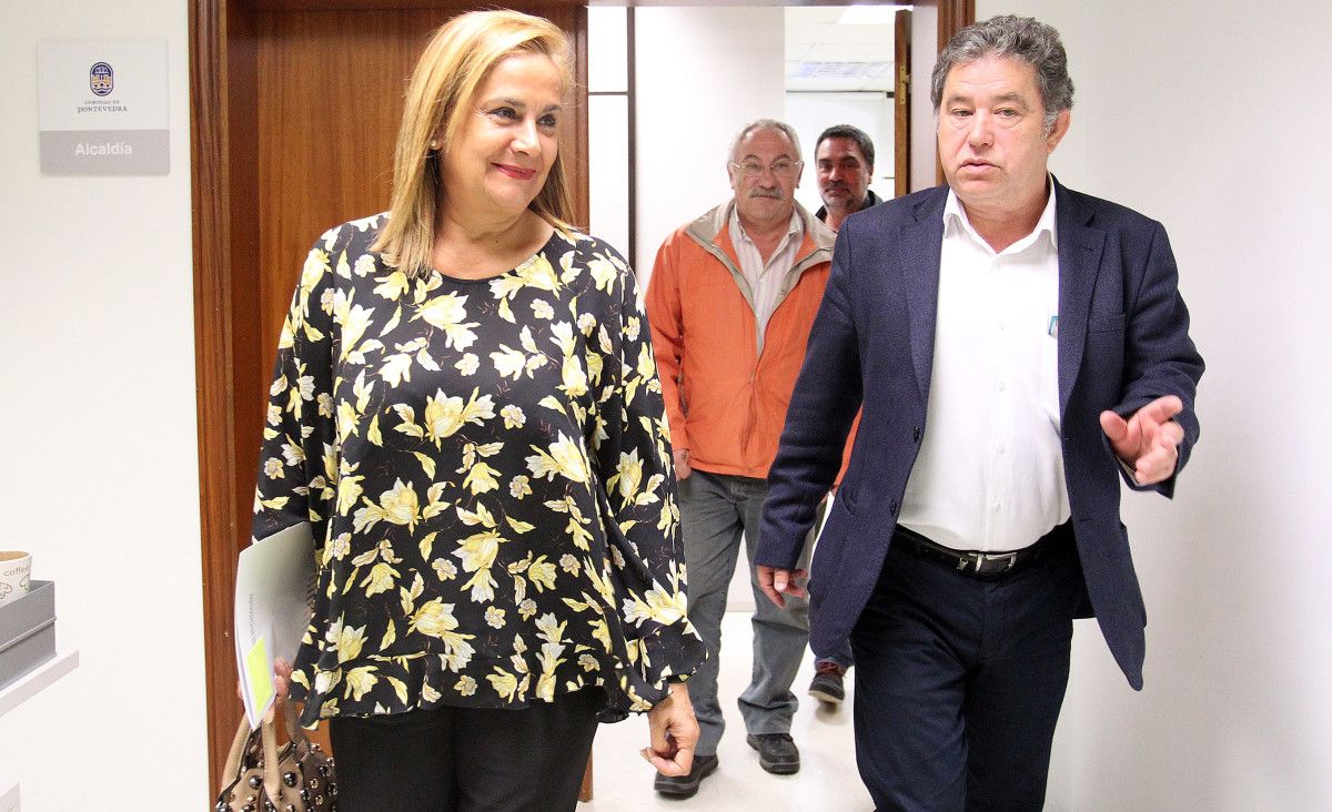 Miguel Anxo Fernández Lores y Carmela Silva en el Concello de Pontevedra