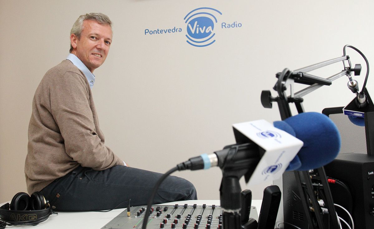 Alfonso Rueda, nos estudos de PontevedraViva Radio