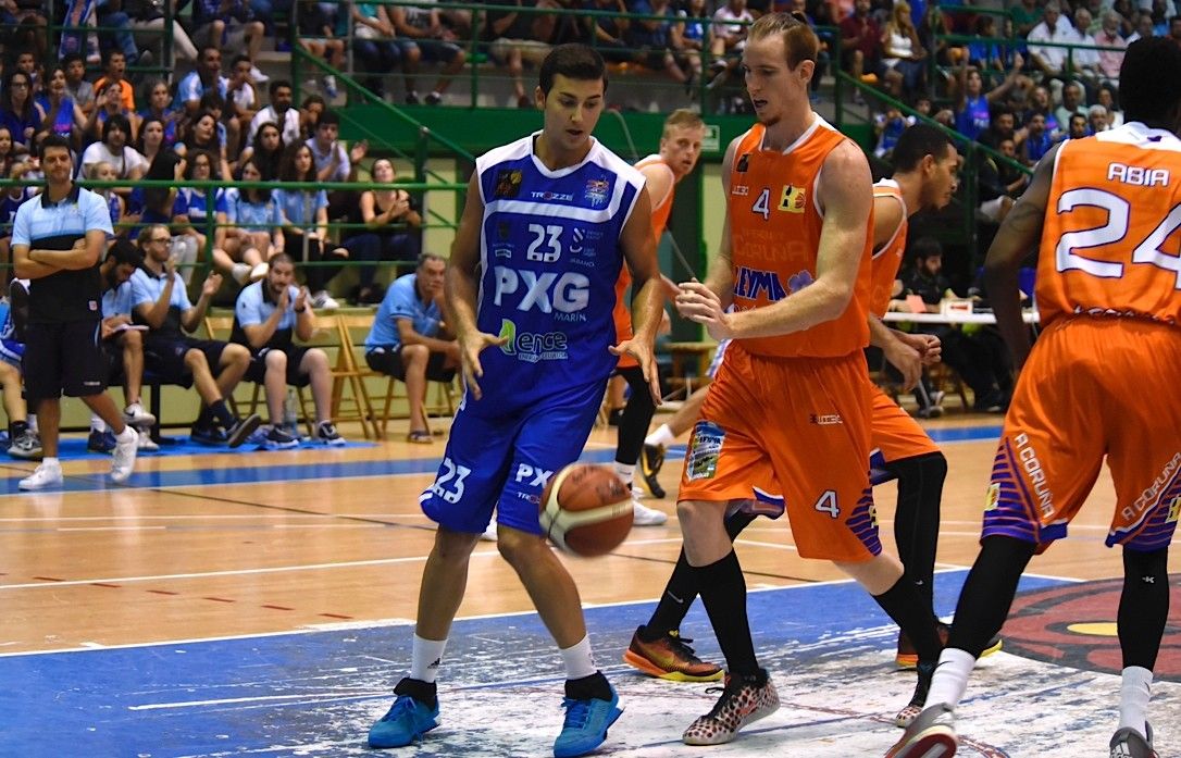 José Simeón no partido de Copa entre Peixe Galego e Leyma Coruña