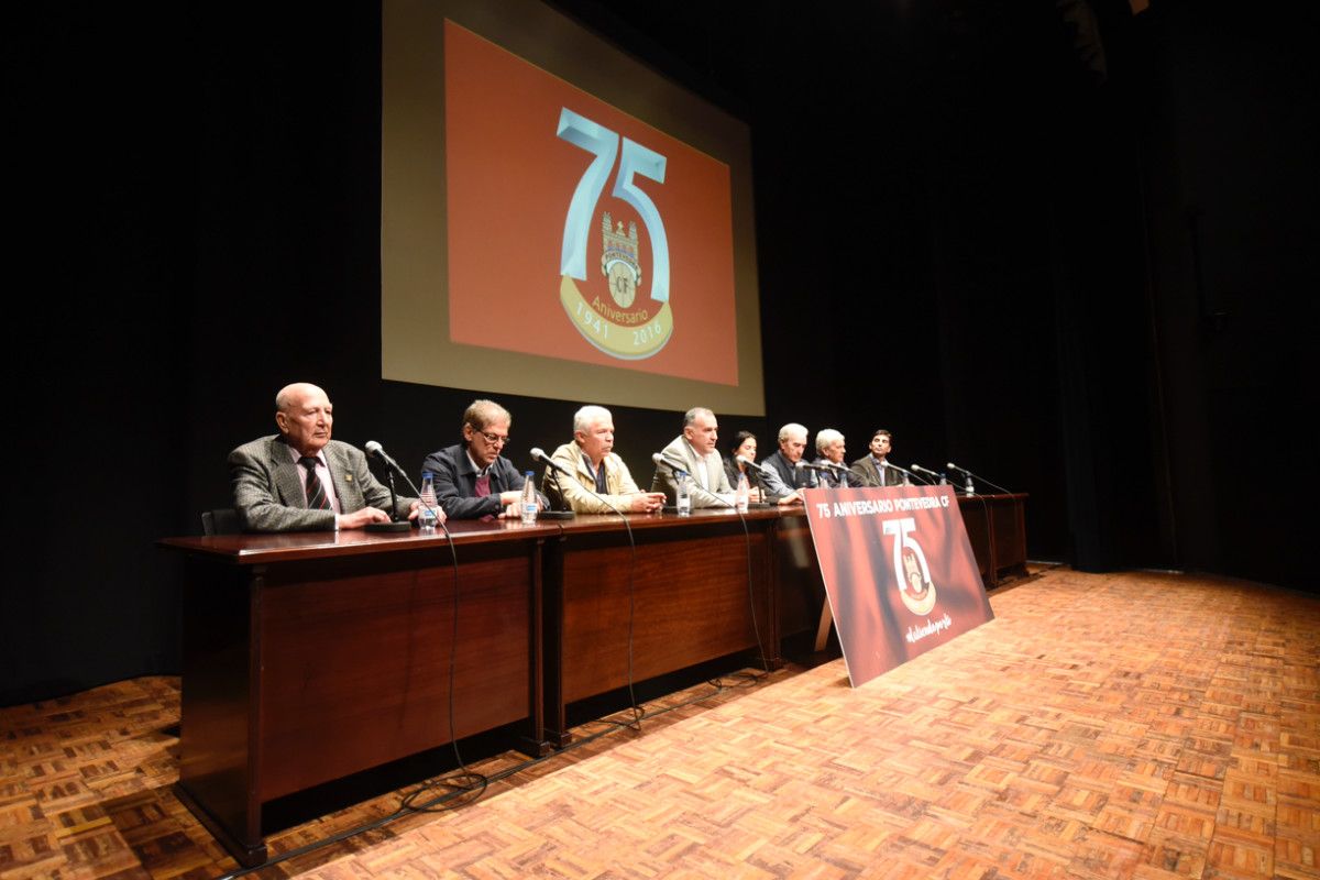 Charla sobre a historia do Pontevedra polo seu 75 aniversario Charla sobre a historia do Pontevedra polo seu 75 aniversario