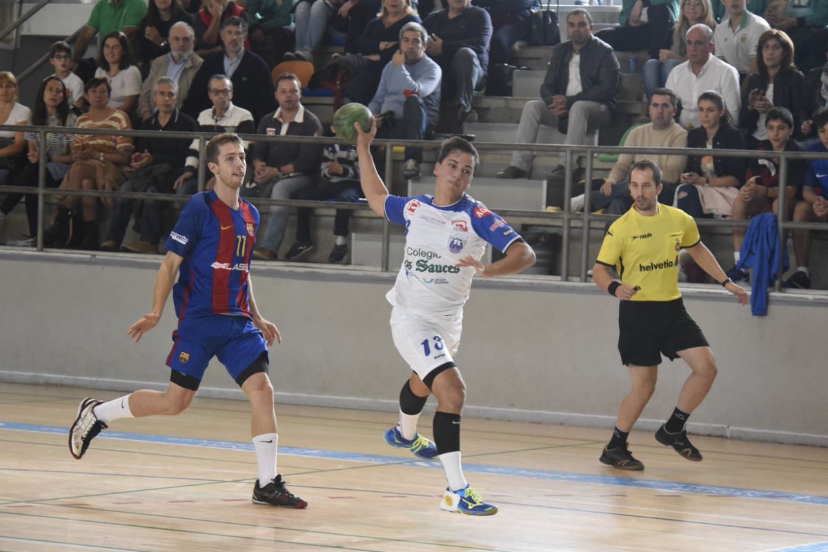Partido entre Cisne e Barcelona B no CGTD
