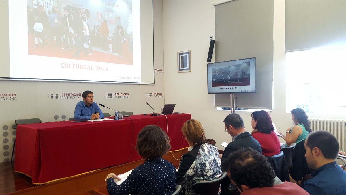 Reunión na Deputación cos concellos interesados en participar no Culturgal 2016