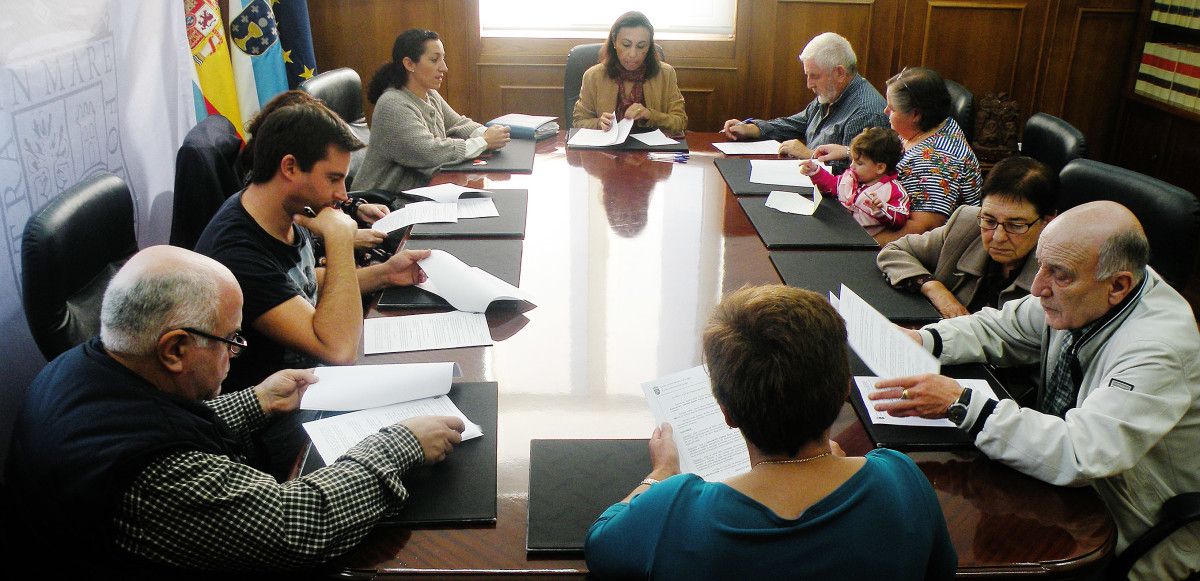 María Ramallo informa a las asociaciones sociales de Marín de las ayudas municipales y las de Ence