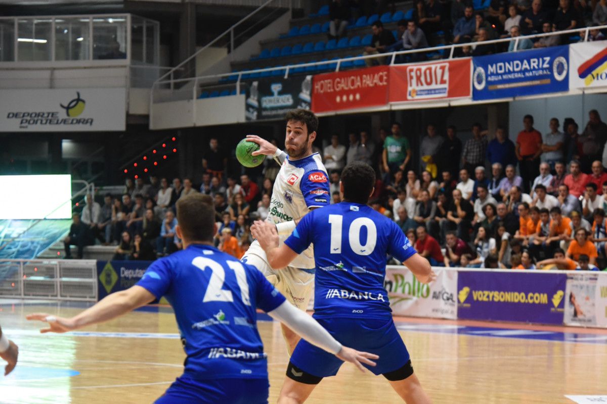 Partido de Liga entre Teucro e Cisne no Municipal