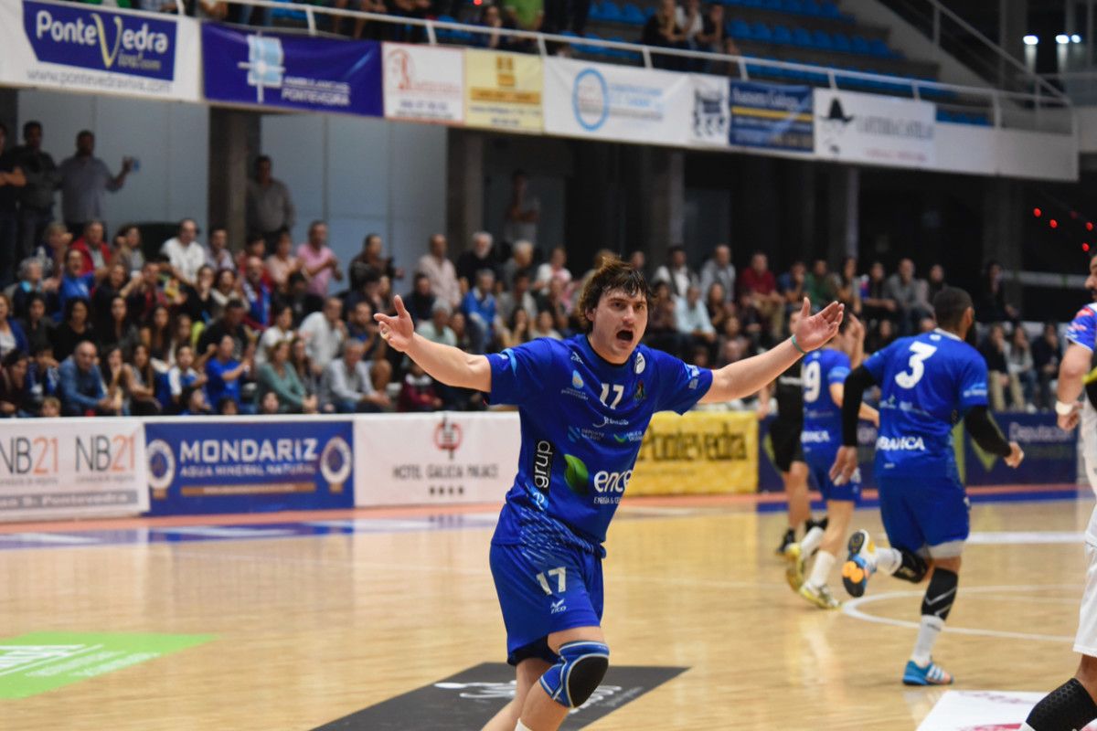 Partido de Liga entre Teucro e Cisne no Municipal