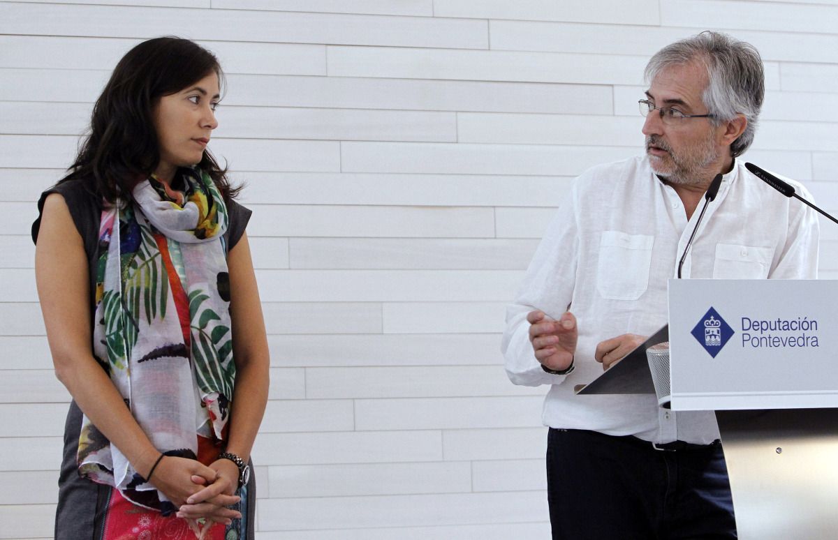 Ana Isabel Vázquez, diputada provincial de Cultura, y  el decano de Bellas Artes, Juan Carlos Meana