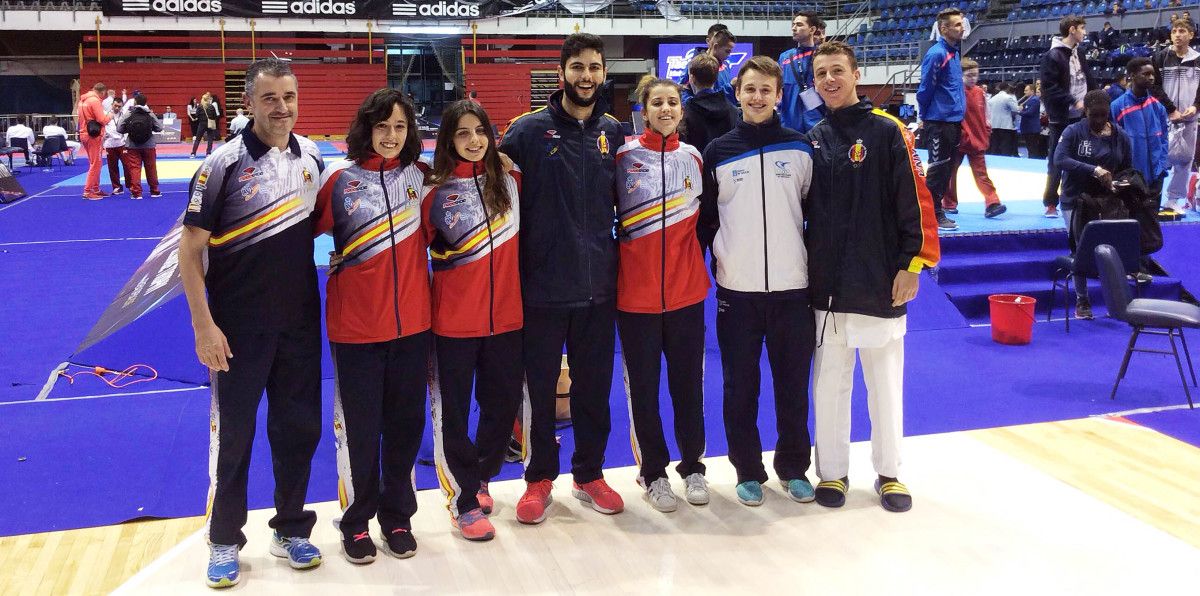 Deportistas galegos no Open de Serbia de Taekwondo