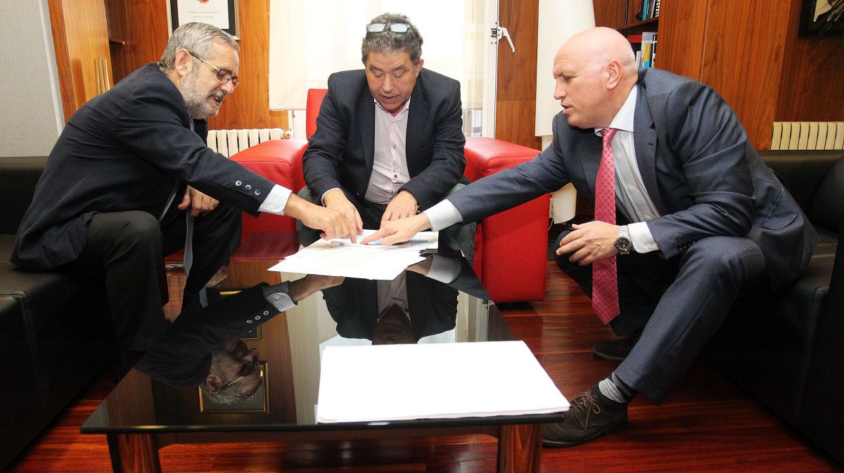 Firma do convenio entre o Concello e o Sergas polo Hospital Provincial