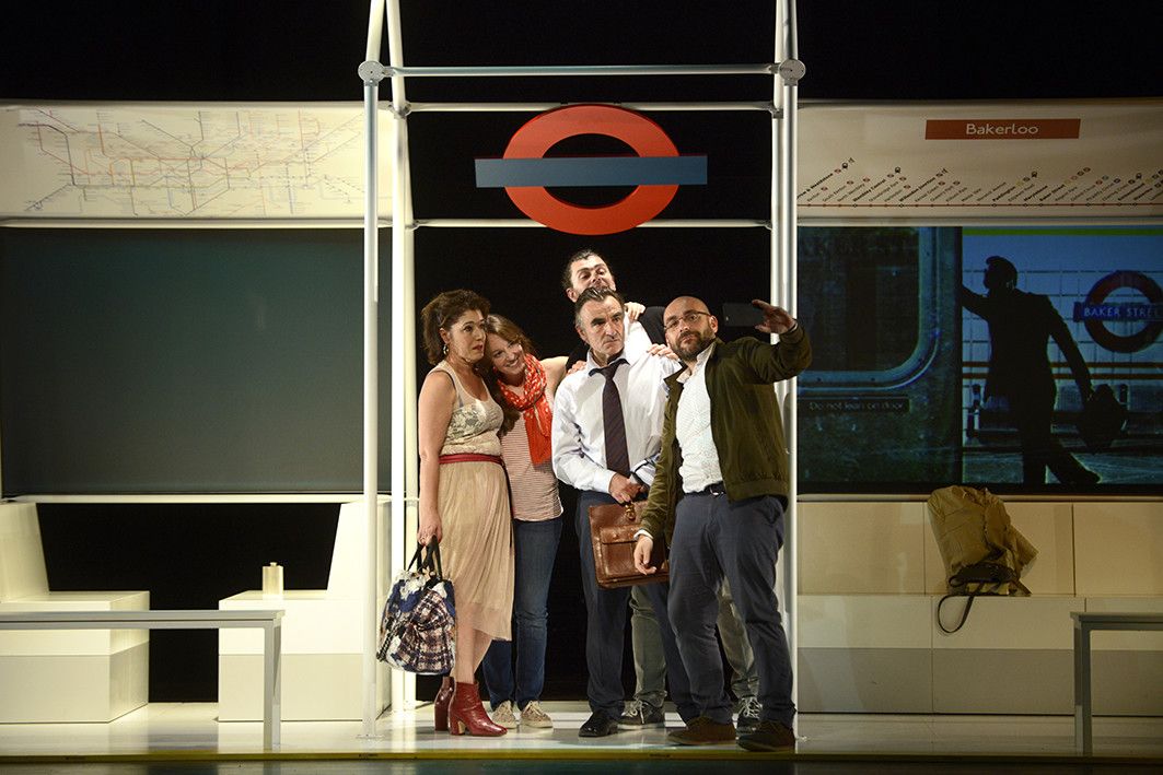 Escena da obra "Get Back", da compañía Eme2