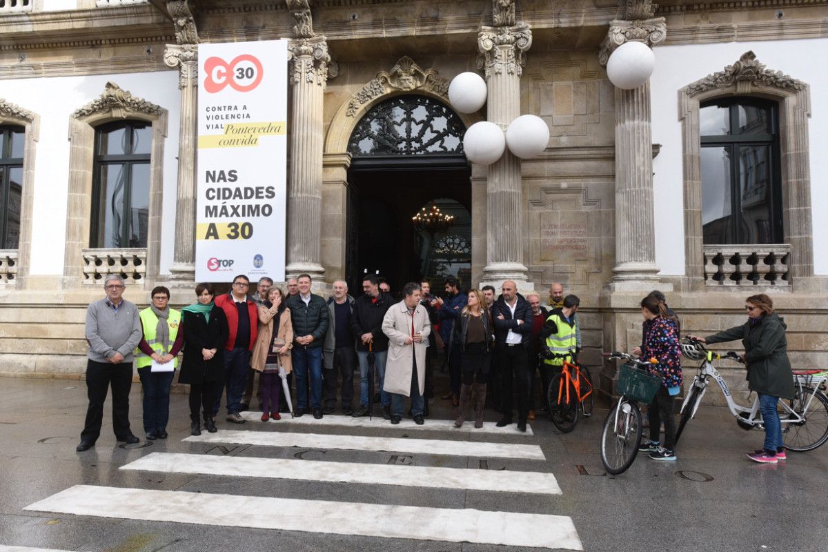 Acto "Nas cidades, máximo a 30", organizado en Pontevedra