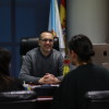 Reunión de unas alumnas con el decano de la FCSC, Xosé Baamonde