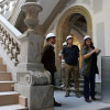 O alcalde de Pontevedra e a arquitecta Gracia Amandi visitan a obra de rehabilitación da Casa Consistorial