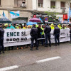 Protesta de traballadores do Grupo Ence ante a sede do PSOE en Madrid