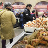 O mal tempo encarece o prezo do marisco no mercado de abastos de Pontevedra