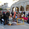 Mercado de antigüidades na rúa Serra