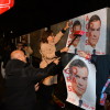 Tradicional pegada de carteles en la Alameda para la campaña de las elecciones generales del 10N