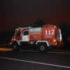 Tareas de extinción del incendio de Tenorio en el límite con Pontevedra
