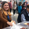 Ángela Rodríguez, votando en el colegio Froebel en las elecciones generales del 28A