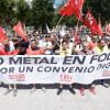 Protesta de trabajadores del Metal ante la Deputación de Pontevedra