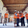 Lores, Anabel Gulías y los arquitectos do proyecto visitan la antigua Casa Consistorial